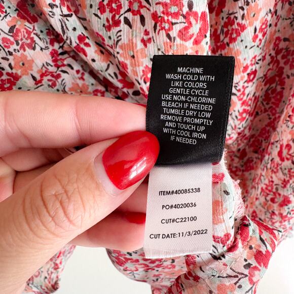 Torrid Red Floral Crinkle Chiffon Smocked Sleeve Blouse - 4X - Picture 6 of 12